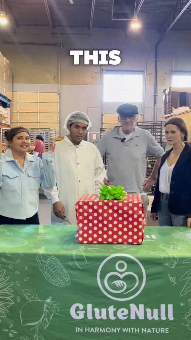 Is it cake… or just a present 
inside a present
inside a present 
inside a present? 👀

Keep watching for the final reveal! 🎁
@eatdrinkbuybc
.
.
.
.
.
#superstore #superstorecanada #glutenfree #healthybars #healthycookies