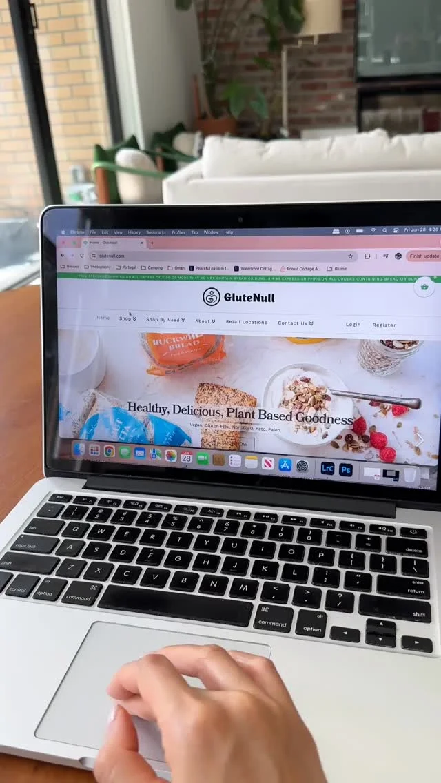 Shop your favourite gluten-free treats delivered straight to your door via glutenull.com 🥖✨

Our gluten-free certified, artisanal, non-GMO bakery takes pride in crafting wholesome breads, cookies, bars, and granolas made with care and quality ingredients.

Sign up to our newsletter to receive exclusive offers and promo codes. We only send it out every couple of months, so no spam, just the good stuff 💌

Don’t miss out!
.
.
.
.
#glutenfreeeats #glutenfree #celiacsafe #veganeats #vegan #vancouver #vancity