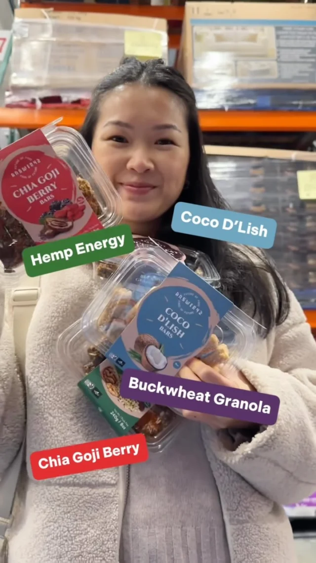 We’re at Costco Richmond! 🚗🎉

The @costco_canada Roadshow is in Richmond until October 11. Come by and try free samples of our best-selling bars!

Coco D’lish, Hemp Energy, Buckwheat Granola and Chia Goji Berry 🌱🍓🫐

No refined sugar or syrups. Sweetened naturally with dates and dried fruit. 
✅Full of plant based protein and fibre
✅ Gluten-free Certified 
🍁Made locally in BC 

@eatdrinkbuybc #buybc
•
•
•
#GluteNull #CostcoRoadshow #Richmond #MadeInBC