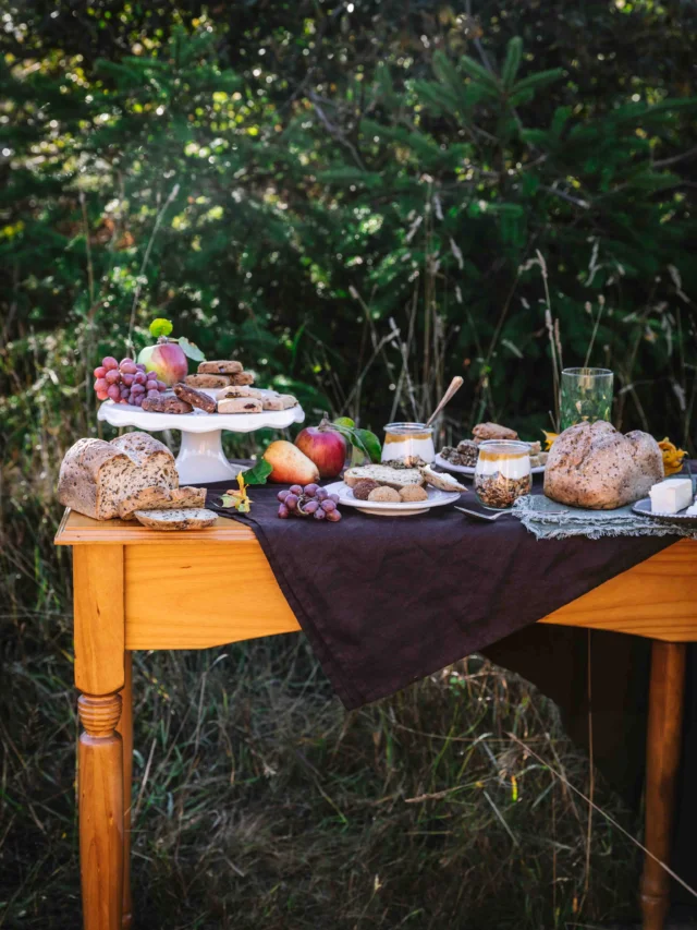 In Harmony with Nature. 🌿

Happy Thanksgiving to all who celebrate. 💚
Today, and every day we give thanks to the earth that nourishes us. 
•
•
•
#plantbasedthanksgiving #veganthanksgiving #canadianthanksgiving